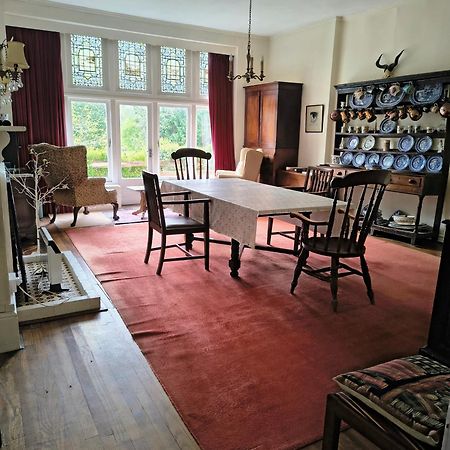 Tranquil Getaway Near Brecon Beacons Apartment Llandovery Exterior photo